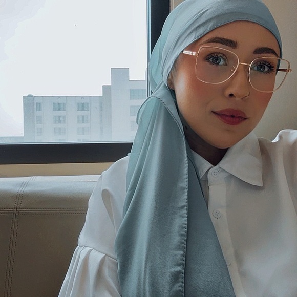 Meet your Posher, Rissa - Picture 1 of 1